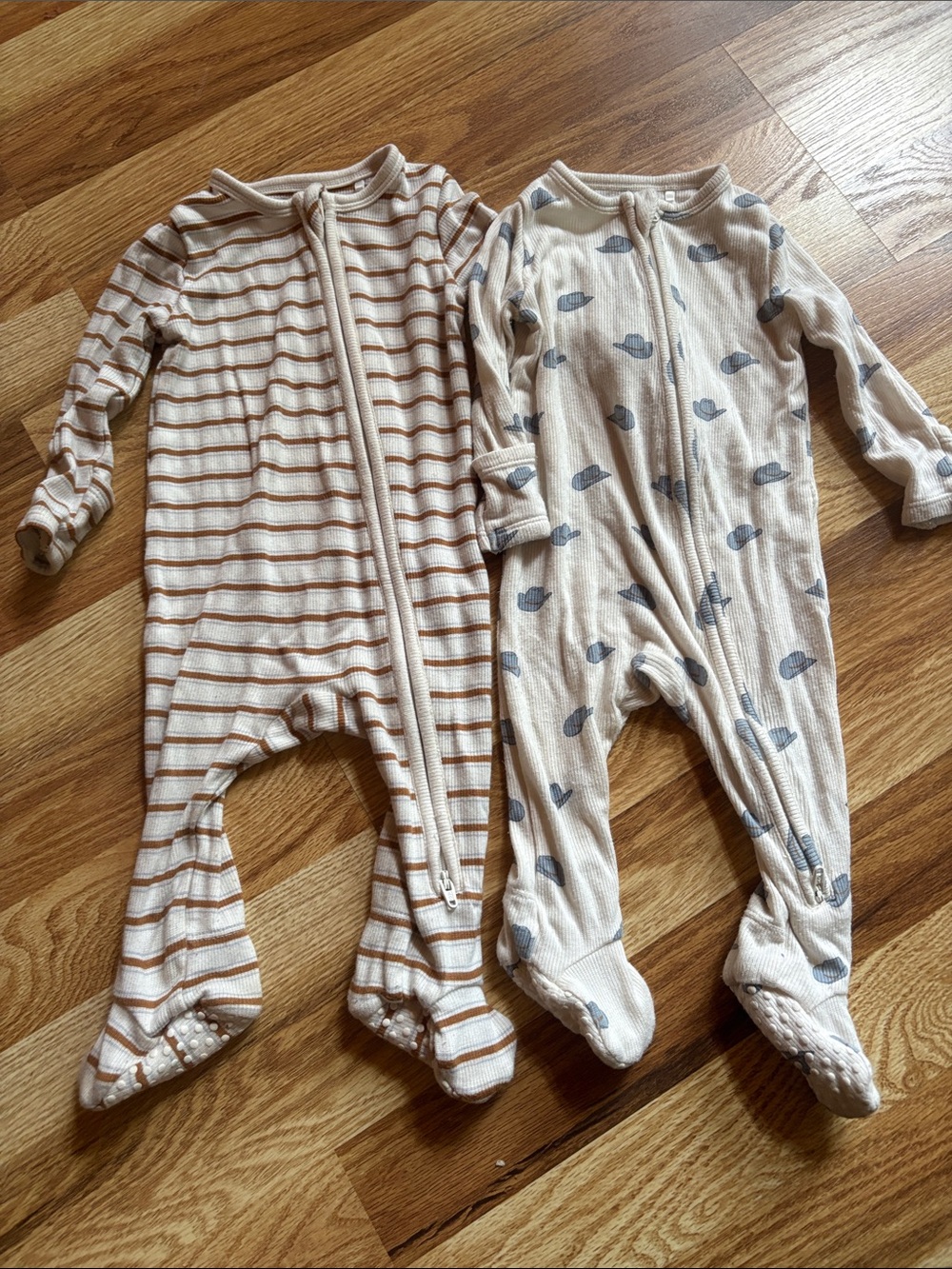 Angel Dear Cream Striped and Cream Hat-Print Footed One-Pieces 3-6
